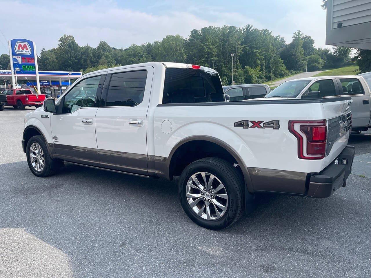 Used 2016 Ford F150 King Ranch w/ Equipment Group 601A Luxury AWD/4WD image 3