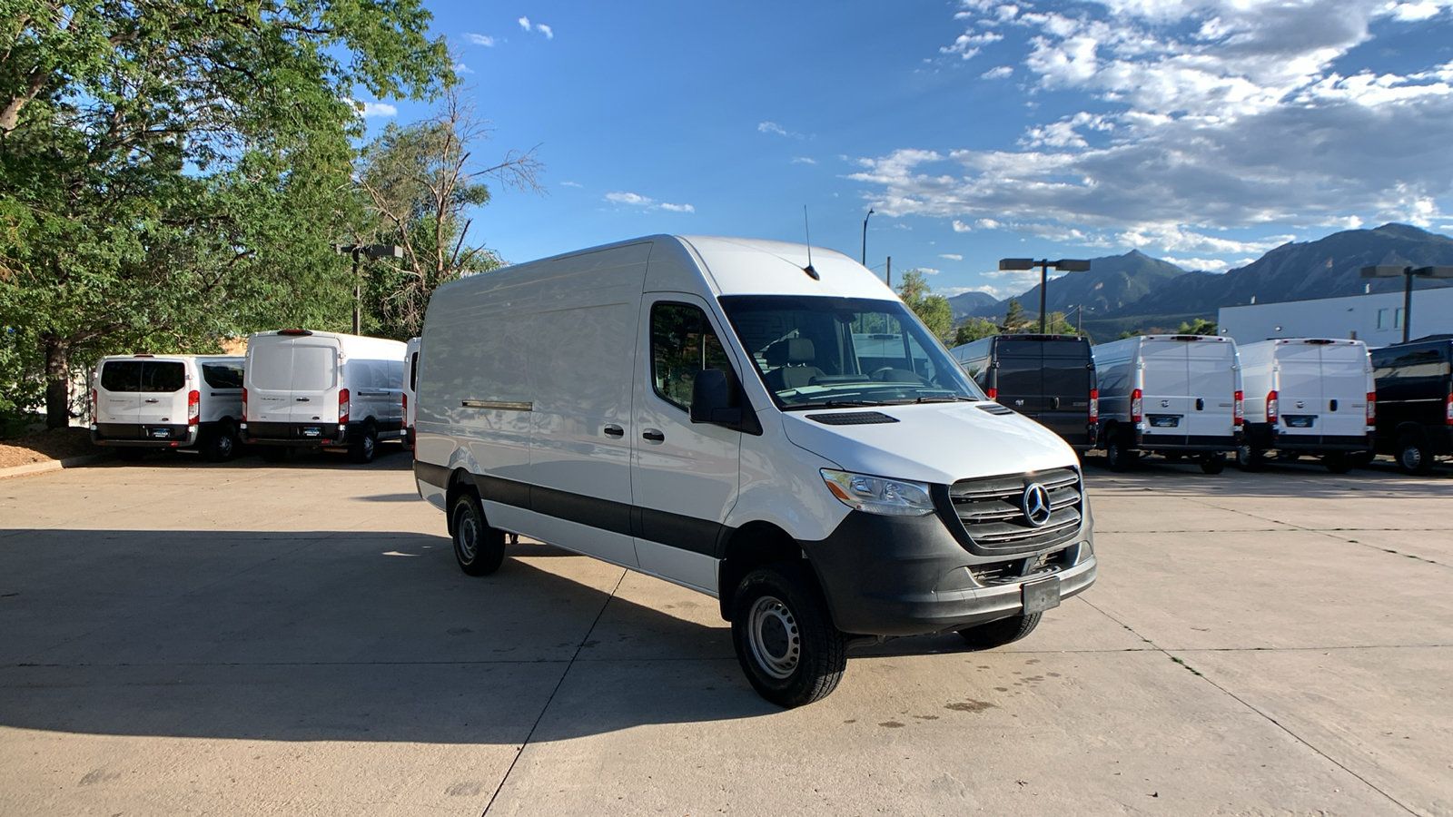 Used 2024 Mercedes-Benz Sprinter 2500 image 7