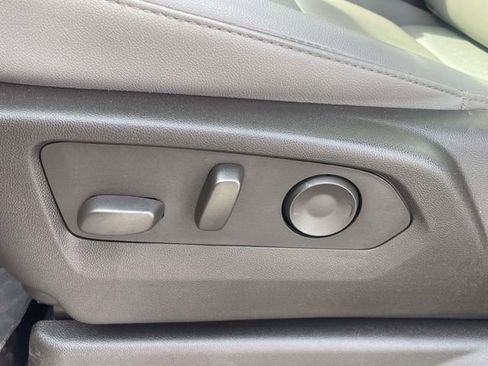 Used 2024 Chevrolet Tahoe Z71 w/ Luxury Package image 15