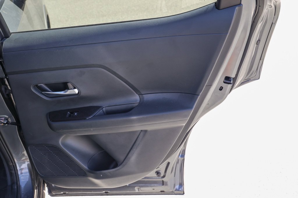 Used 2026 Nissan Kicks SV FWD image 20