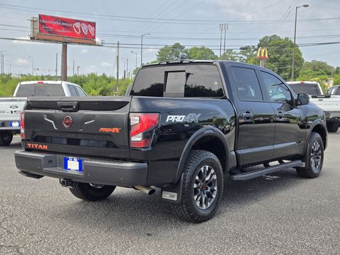 Used 2023 Nissan Titan PRO-4X w/ Pro-4x Convenience Package AWD/4WD image 8