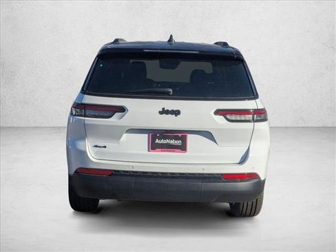 New 2025 Jeep Grand Cherokee L Limited image 8