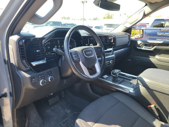 Used 2024 GMC Sierra 1500 Elevation w/ Preferred Package AWD/4WD image 9