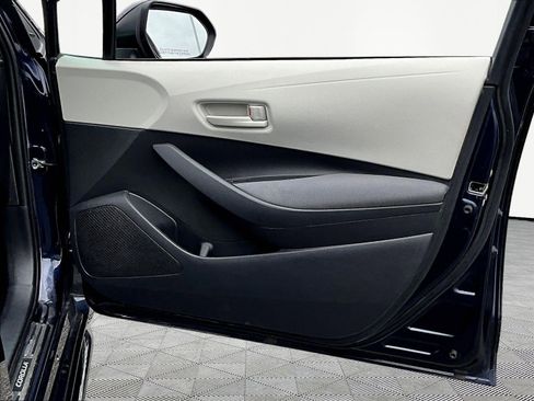 Used 2023 Toyota Corolla LE w/ Carpet Mat Package (TMS) FWD image 27