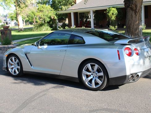 Used 2009 Nissan GT-R Premium AWD/4WD image 41