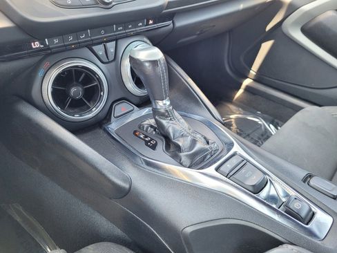 Used 2022 Chevrolet Camaro LT image 16