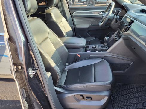 Used 2022 Volkswagen Atlas Cross Sport SEL image 10