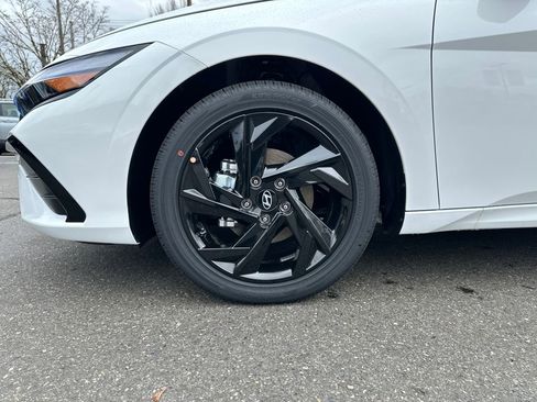 New 2026 Hyundai Elantra SEL Sport Premium FWD image 15