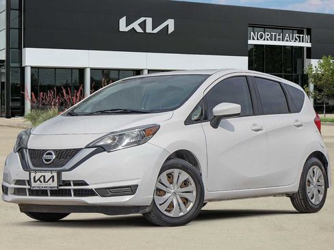 Used 2018 Nissan Versa Note SV image 1