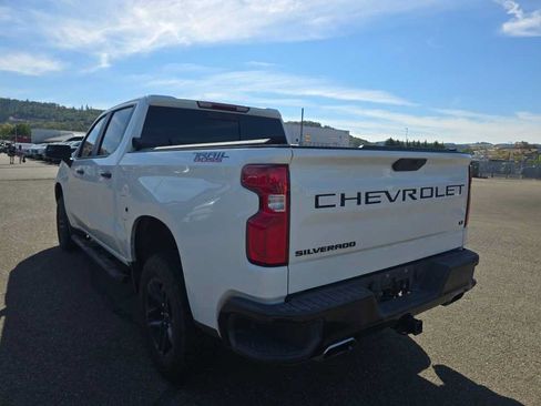 Used 2020 Chevrolet Silverado 1500 LT Trail Boss AWD/4WD image 9