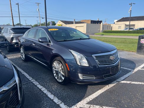 Used 2017 Cadillac XTS Platinum FWD image 3