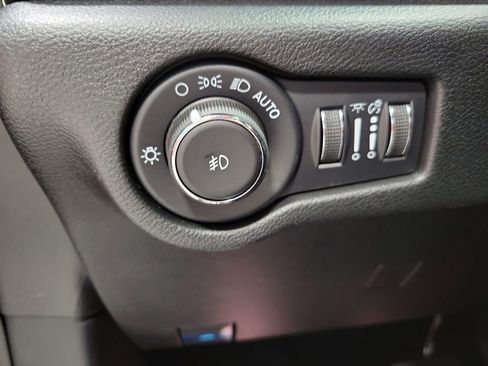 New 2026 Chrysler Pacifica Select image 22