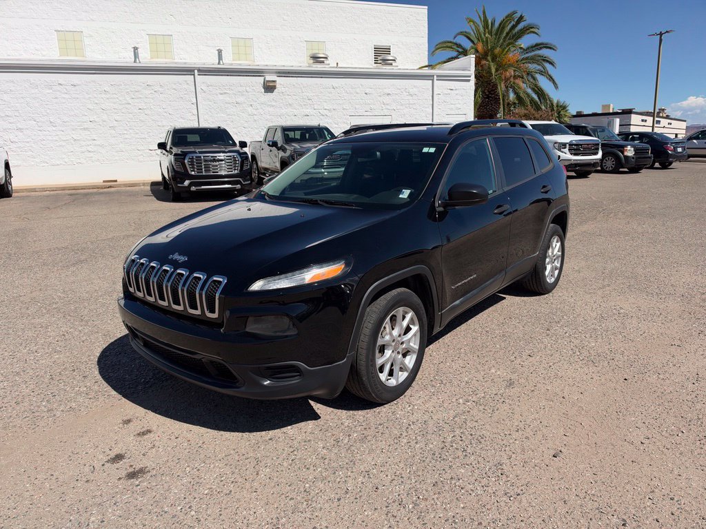Used 2017 Jeep Cherokee Sport FWD image 1