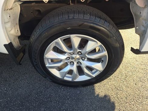 Used 2022 Chevrolet Silverado 1500 Custom image 7