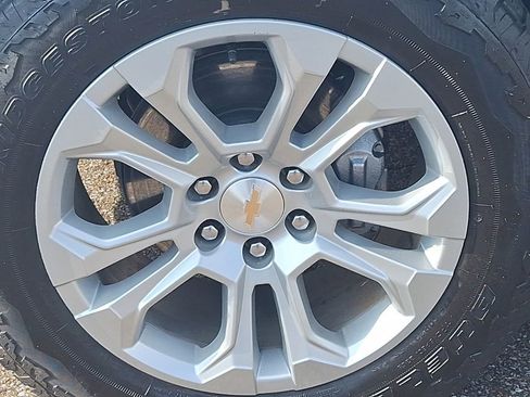 Used 2025 Chevrolet Silverado 1500 LTZ w/ LTZ Premium Package image 15