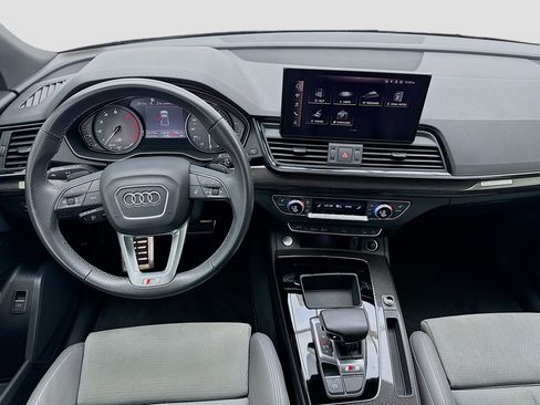 Used 2023 Audi SQ5 Premium w/ Convenience Package image 14