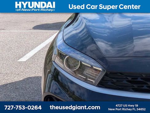 Used 2024 Kia Forte LXS w/ LXS Technology Package FWD image 9