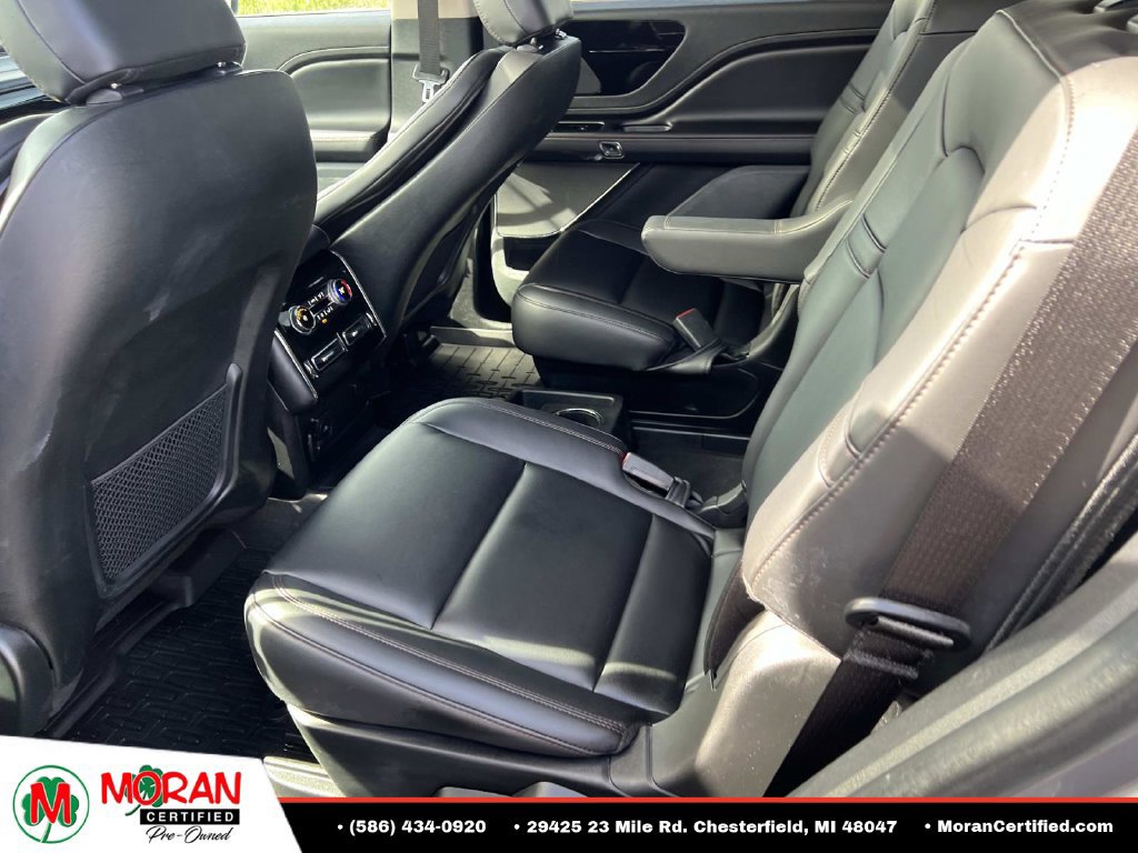 Used 2023 Lincoln Aviator AWD w/ Premium Package image 13