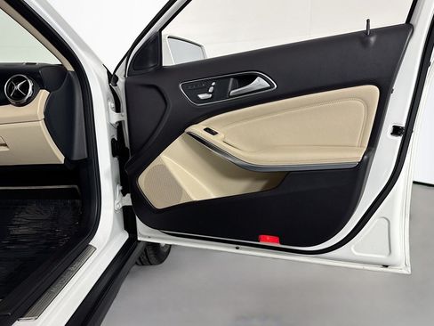 Certified 2019 Mercedes-Benz GLA 250 image 22