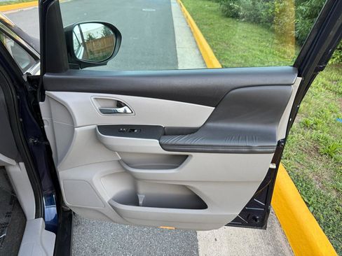 Used 2017 Honda Odyssey EX-L image 22
