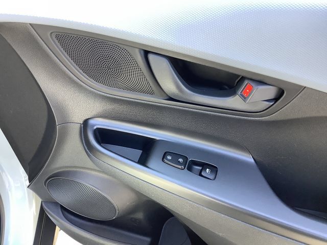 Used 2019 Hyundai Kona SEL FWD image 35