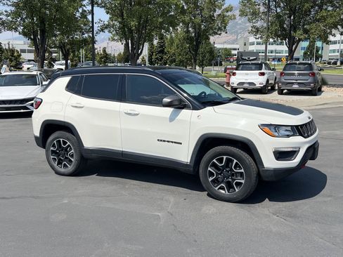 Used 2019 Jeep Compass Trailhawk AWD/4WD image 5