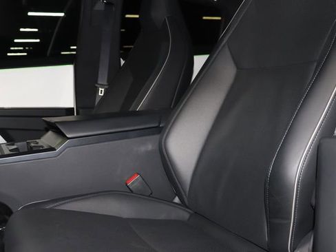 Used 2024 Tesla Cybertruck AWD Crew Cab image 11