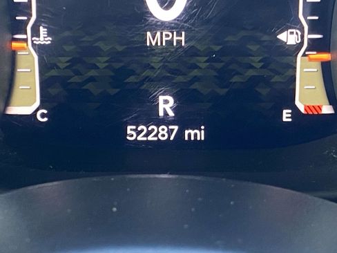 Used 2021 Jeep Gladiator Sport image 3