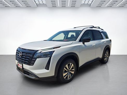 New 2026 Nissan Pathfinder SL AWD/4WD image 8
