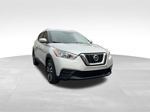Used 2018 Nissan Kicks SV w/ Exterior Package image 7