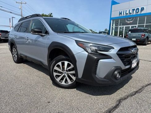 Used 2023 Subaru Outback Premium AWD/4WD image 1