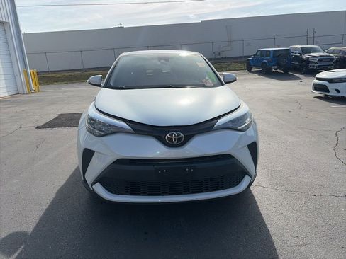 Used 2021 Toyota C-HR LE image 2