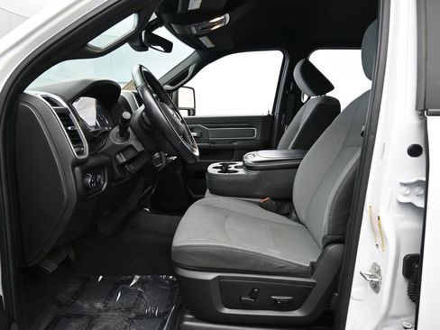 Used 2023 RAM 2500 Big Horn w/ Level 1 Equipment Group image 11