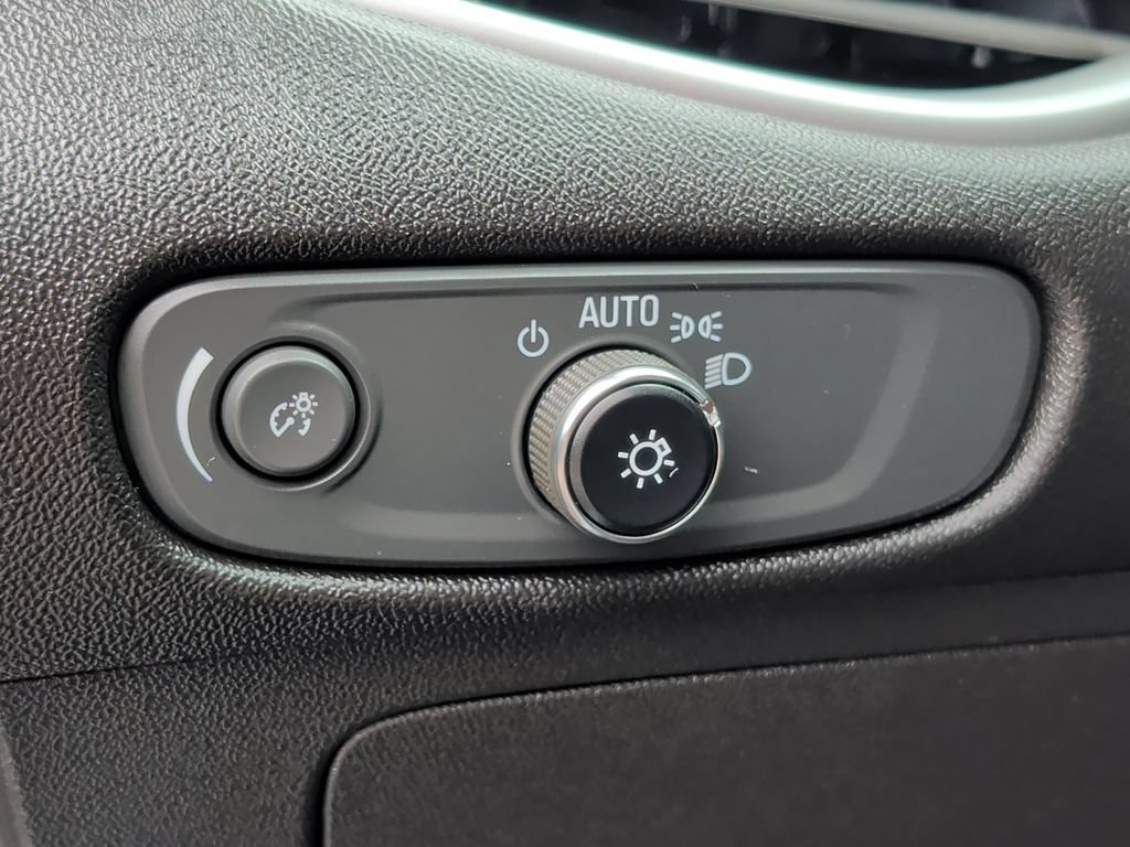 Used 2024 Chevrolet Malibu LT FWD image 14
