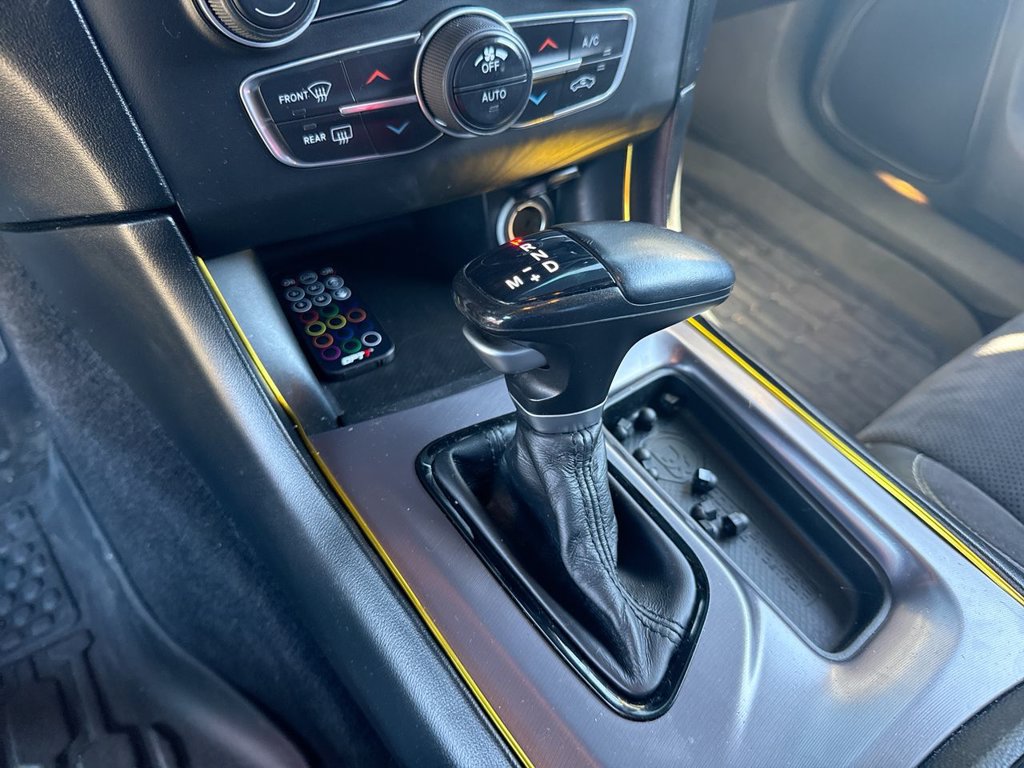 Used 2019 Dodge Charger R/T w/ Plus Group RWD image 18