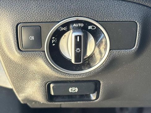 Used 2018 Mercedes-Benz CLA 250 image 21