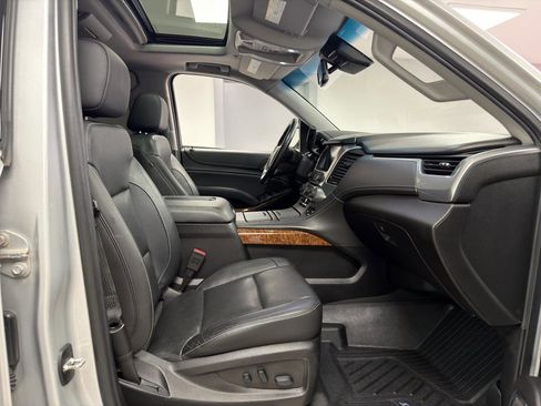 Used 2019 Chevrolet Tahoe Premier AWD/4WD image 10