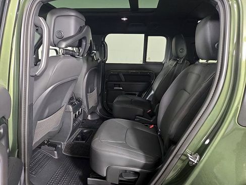 New 2026 Land Rover Defender 130 X-Dynamic SE AWD/4WD image 10