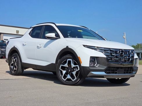 Used 2023 Hyundai Santa Cruz Limited AWD/4WD image 2
