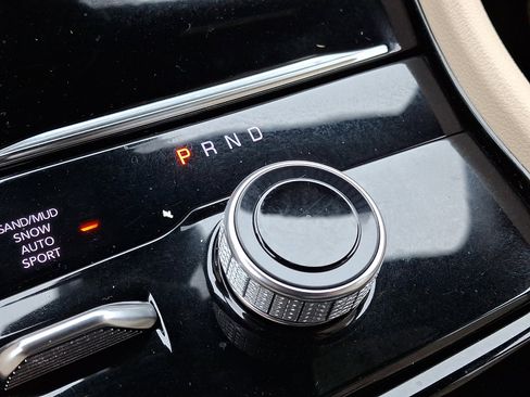 Certified 2023 Jeep Grand Cherokee Limited image 14