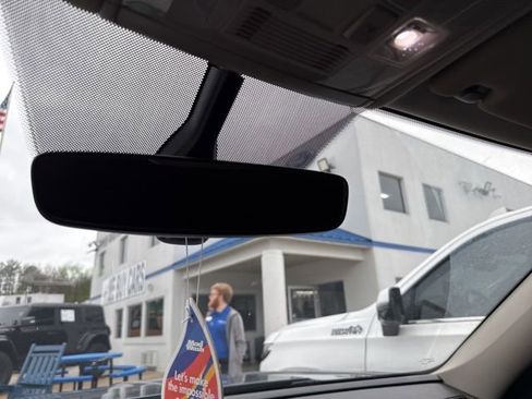 Used 2021 Volkswagen Atlas SE image 27