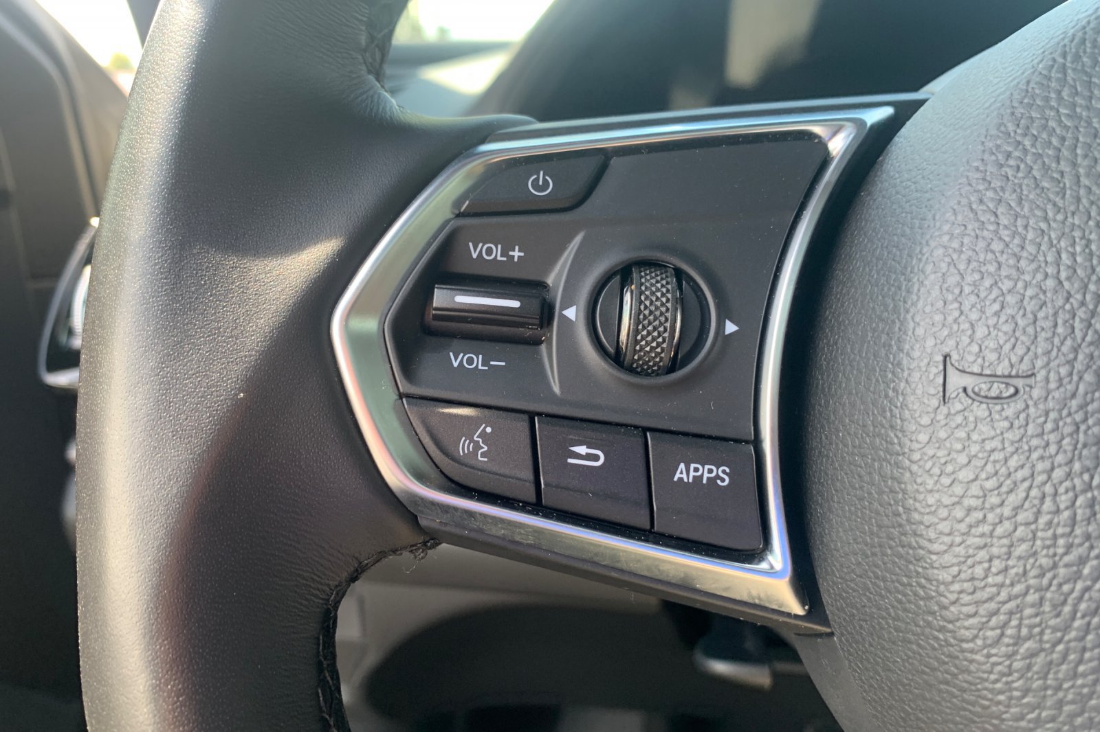 Used 2025 Acura RDX SH-AWD image 29