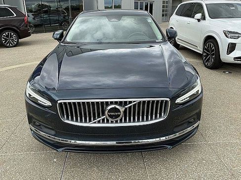 Used 2023 Volvo S90 B6 Ultimate w/ Lounge Package AWD/4WD image 12