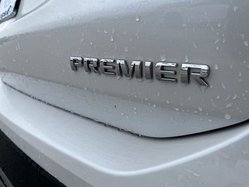 Used 2022 Chevrolet Equinox Premier image 9