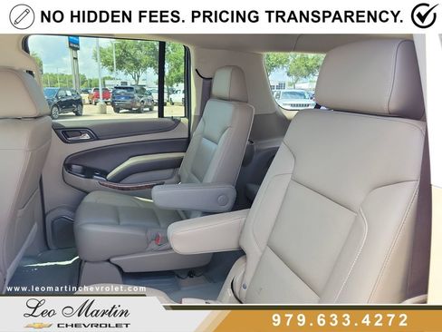 Used 2017 Chevrolet Suburban Premier RWD image 12