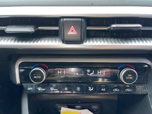 Used 2023 Kia K5 GT-Line image 11