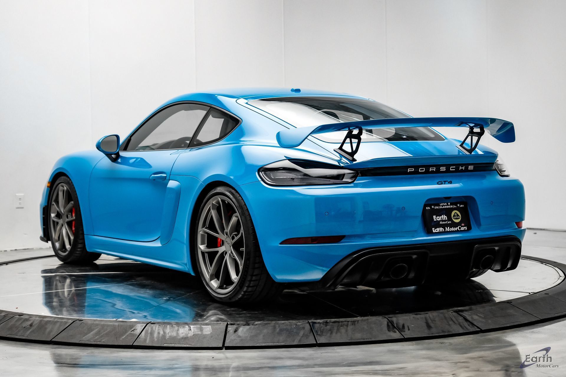 Used 2020 Porsche 718 Cayman GT4 RWD image 11