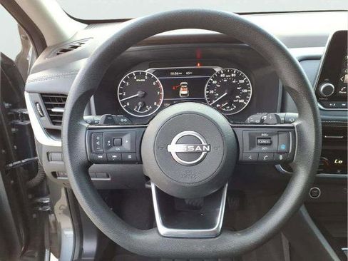 Certified 2023 Nissan Rogue SV image 18