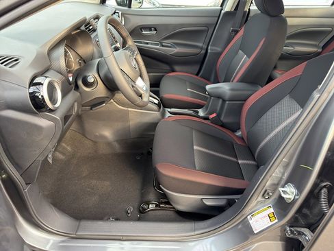 New 2025 Nissan Versa SR w/ Trunk Package image 16