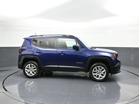 Used 2018 Jeep Renegade Latitude image 5
